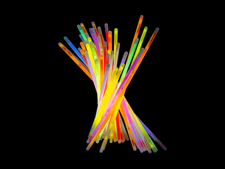 Pałeczki fluorescencyjne, mix kolorów, 20 cm, z łącznikami (1 op. / 100 szt.)