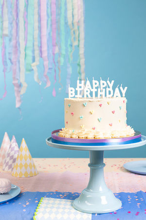 Świeczki urodzinowe Happy Birthday, 2.5 cm, biały (1 op. / 13 szt.)