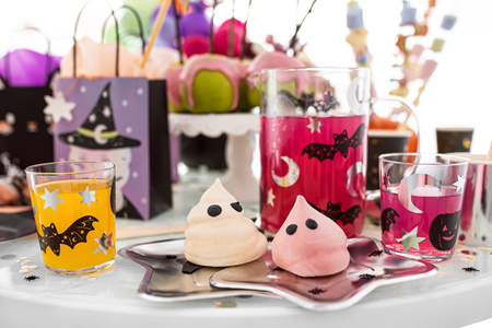 Naklejki na ścianę Halloween (1 op. / 4 szt.)