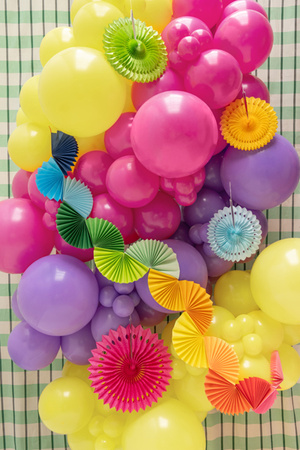 Girlanda papierowa Tęczowe Wachlarze, 2,5m, mix