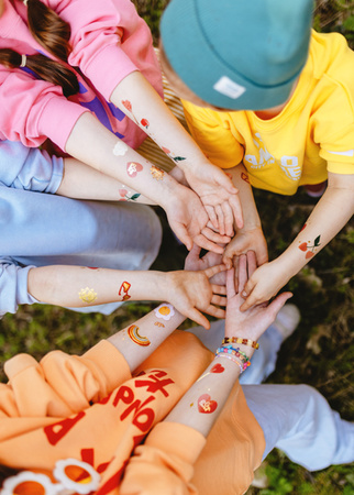 Tatuaże zmywalne Stokrotki, mix (1 op. / 14 szt.)